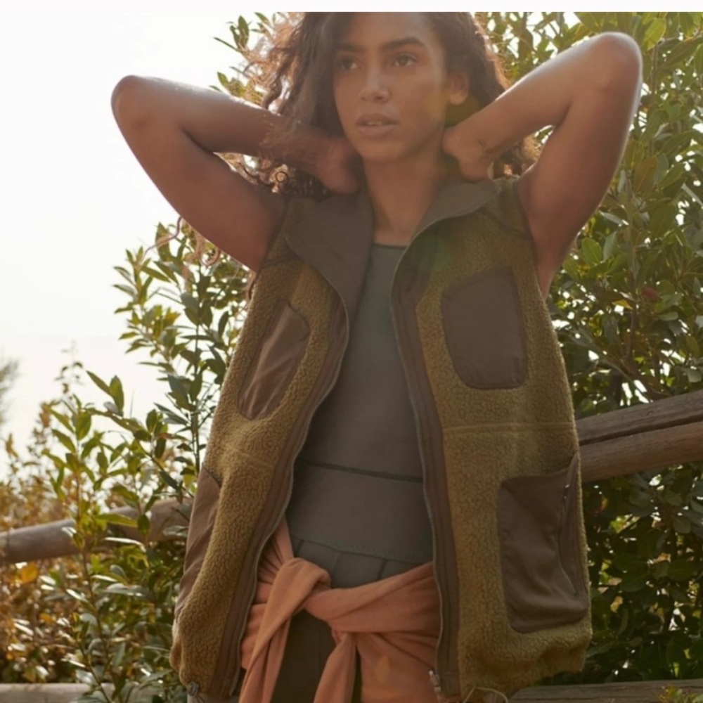 ⚡️LAST CHANCE⚡️NWT FREE PEOPLE HIT THE HILLS VEST